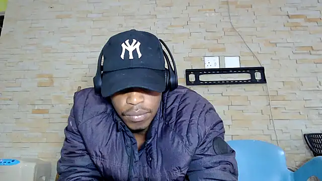 Bedroom_Gangster007 live sex cam