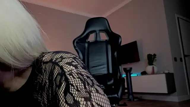 RileyMee live sex cam