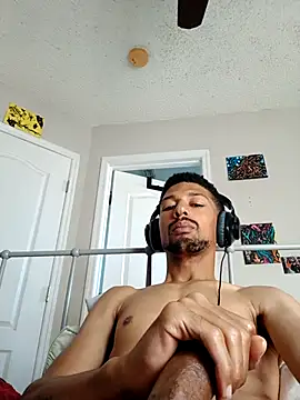 BigPrettyDick777 live sex cam