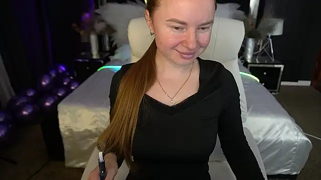 MiaRedFox's cam snapshot