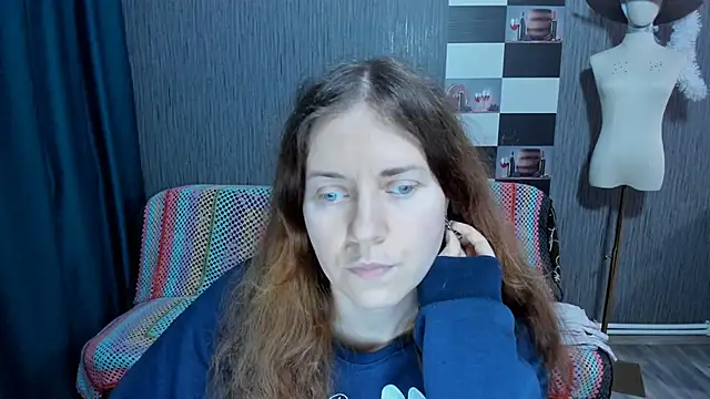 pa1e_pr1ncess's cam snapshot