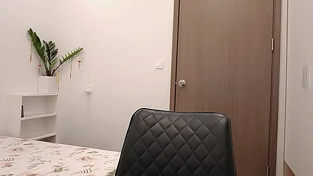 Sugar2k5 live sex cam