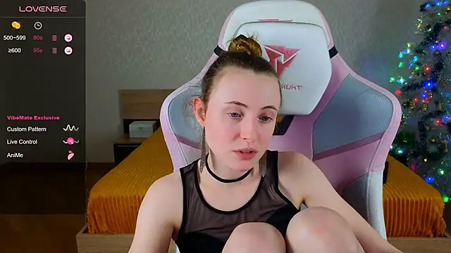 Cowell_Adelina's cam snapshot