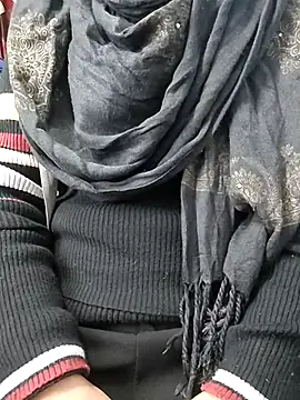 Ruhi_07's cam snapshot