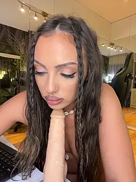 MileySin1111's cam snapshot