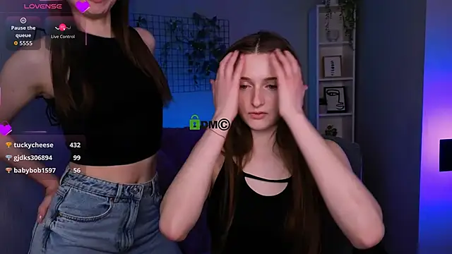 nekky_mouse live sex cam