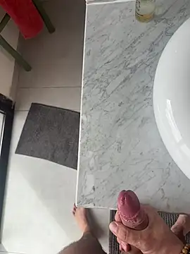 cagoulegrosse live sex cam