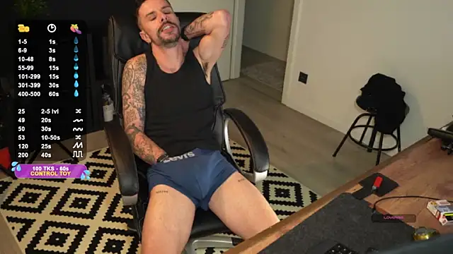 monsieurguitsxxx live sex cam