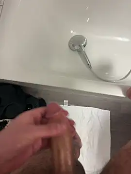 BIGDICK111000 live sex cam