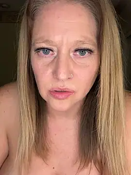 MissyLovelace live sex cam