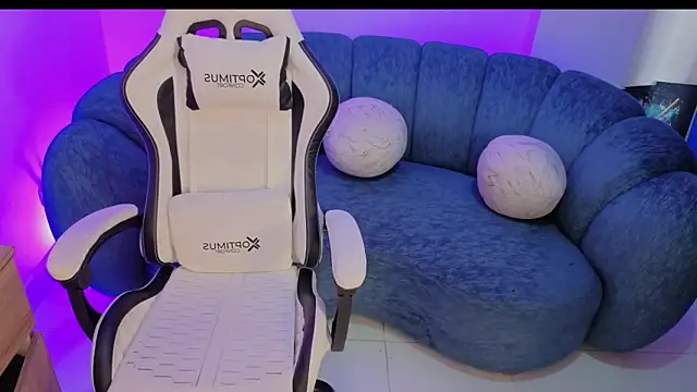 Adie__Brown's cam snapshot