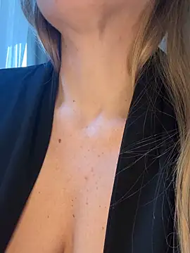 sailor_titti's cam snapshot