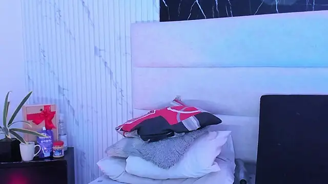 Reginavegaa's cam snapshot