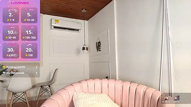 alessia_moon1 live sex cam