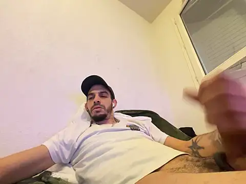 Rebeu313 live sex cam