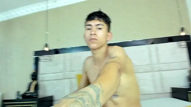 JacksonWillss live sex cam