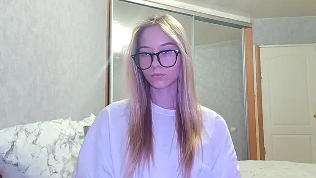 GlidedFill's cam snapshot