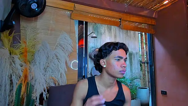 AlanCutee live sex cam