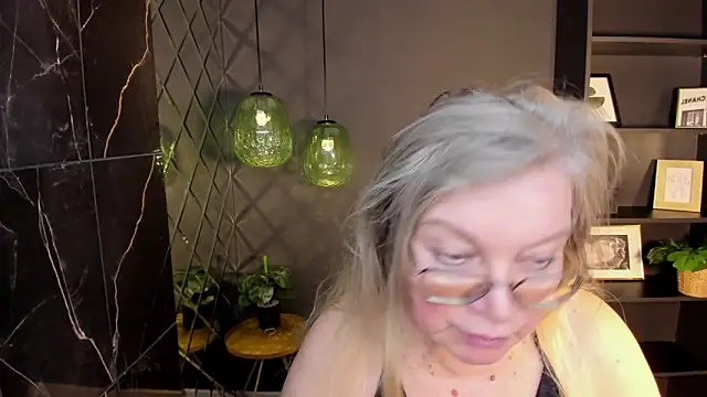 NataliMellow live sex cam