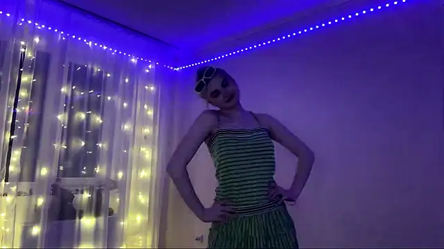 KariJarecke's cam snapshot