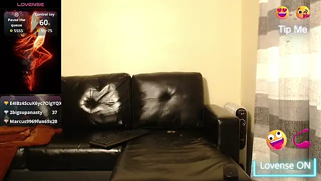 Sexy_Roxy25's cam snapshot