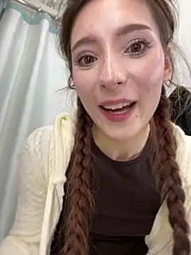 LilluKatten live sex cam