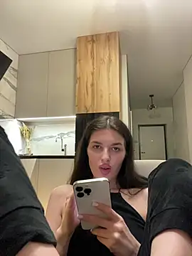 little_belucci's cam snapshot