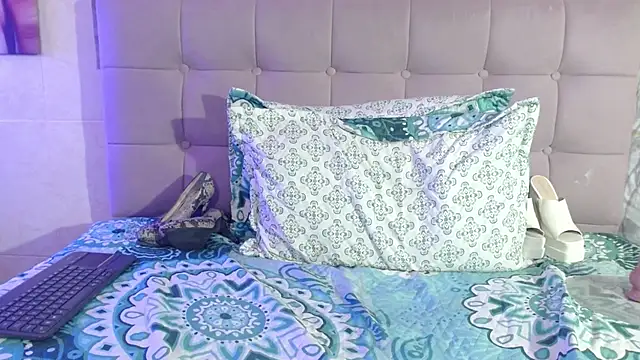 mya_blaze's cam snapshot