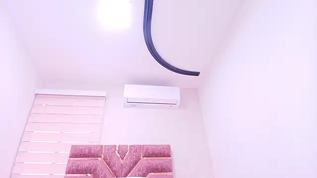 emma_madi's cam snapshot