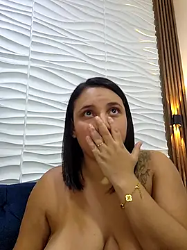 LizzRouse live sex cam