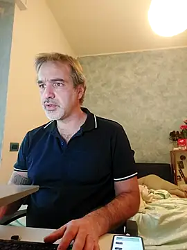 Marcolino183 live sex cam