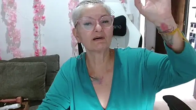 bety-cum2 live sex cam