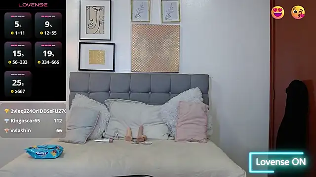 _naomi_s's cam snapshot