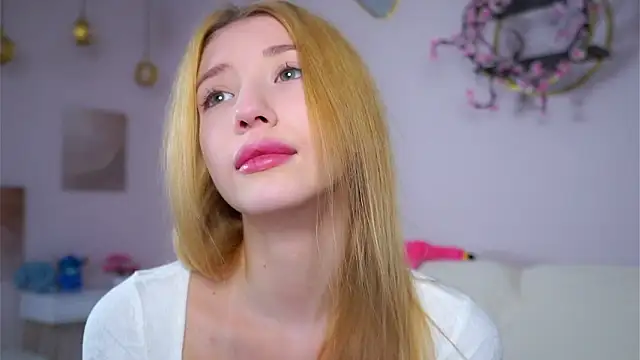 SunnivaCovil live sex cam