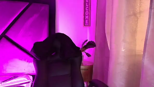 GabrielaDurann live sex cam