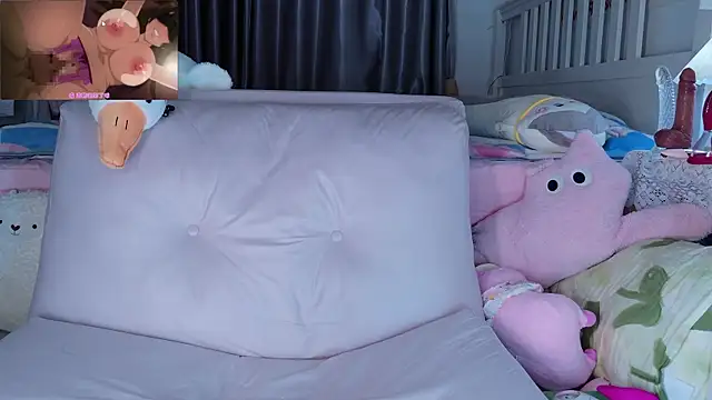 love-uiui's cam snapshot