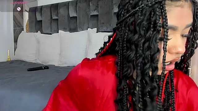 NaylaGrey's cam snapshot