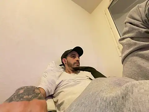 Rebeu313 live sex cam