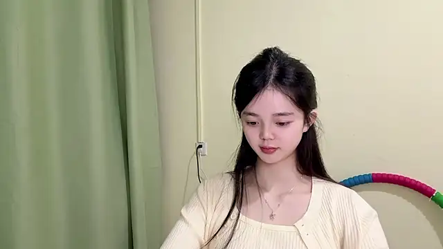 Nicole-13 live sex cam