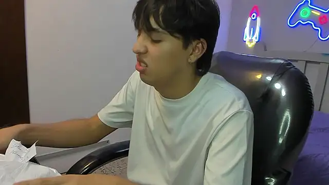 StiwenTwink live sex cam