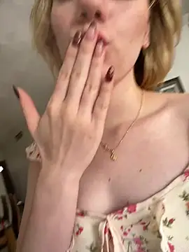 NicoleCut live sex cam