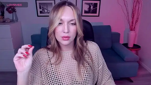 EvieMagical's cam snapshot