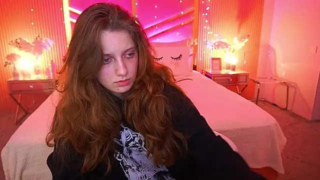 CuteeFoxy's cam snapshot