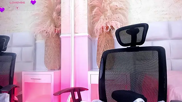 ScarletEvanss_'s cam snapshot