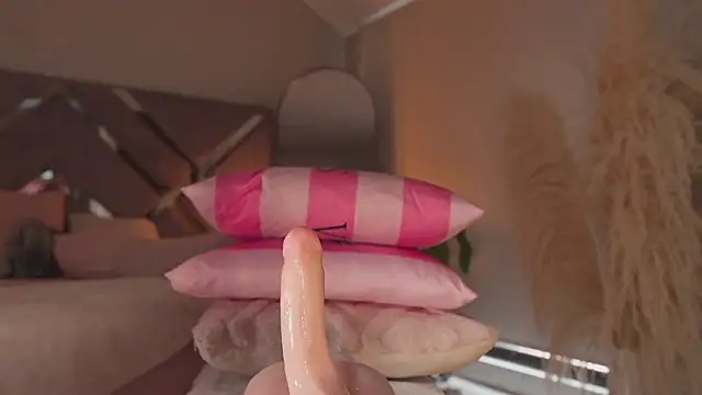 KateOwens's cam snapshot