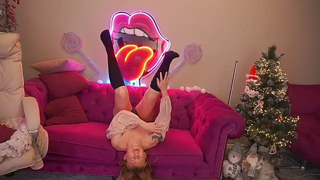 BellaLaPetit's cam snapshot