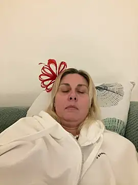 Amelia9798's cam snapshot