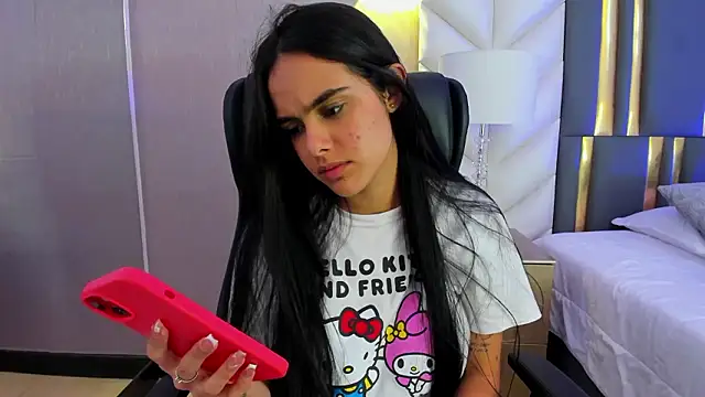 ChloeHarper_ live sex cam