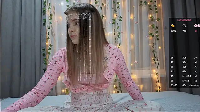 CarolinePepper live sex cam