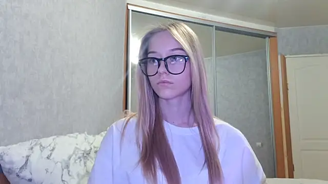 GlidedFill's cam snapshot